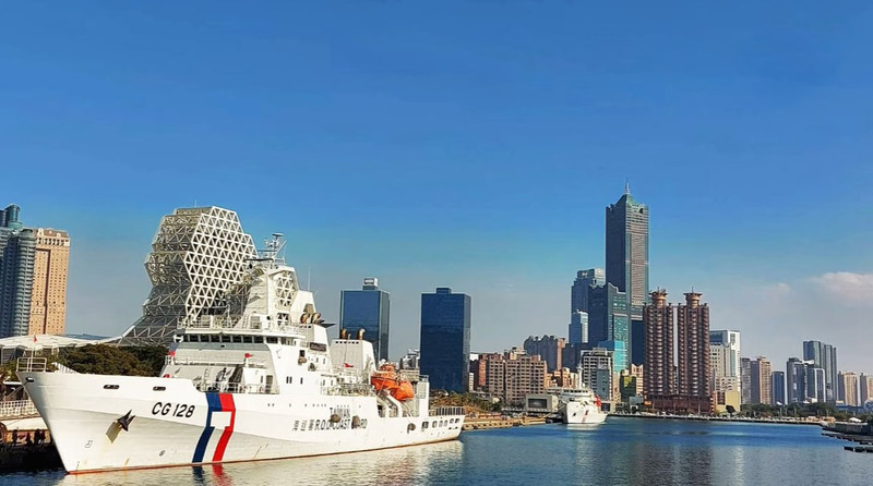 Kaohsiung Taiwan Travel Guide 2025: Best Attractions, Local Food & Day Trip Itinerary
