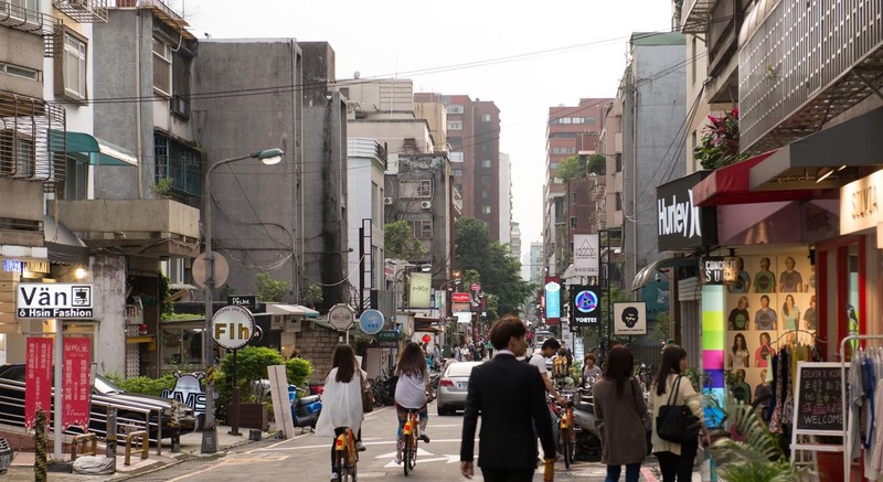 Zhongxiao Dunhua Travel Guide: What to Do, Eat, and Experience in Taipei’s Trendiest District
