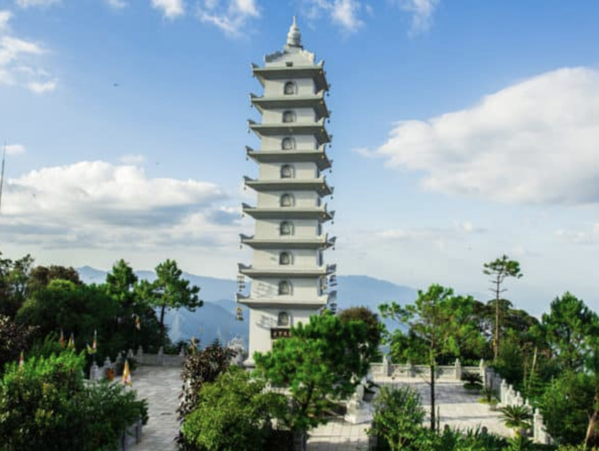 巴拿山景點：靈峰寶塔