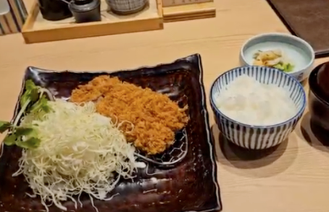 KATSUSEN Tonkatsu（Fried Pork Cutlet）
