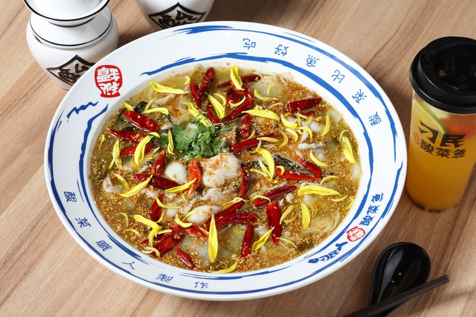 高雄巨蛋餐廳推薦 刁民酸菜魚