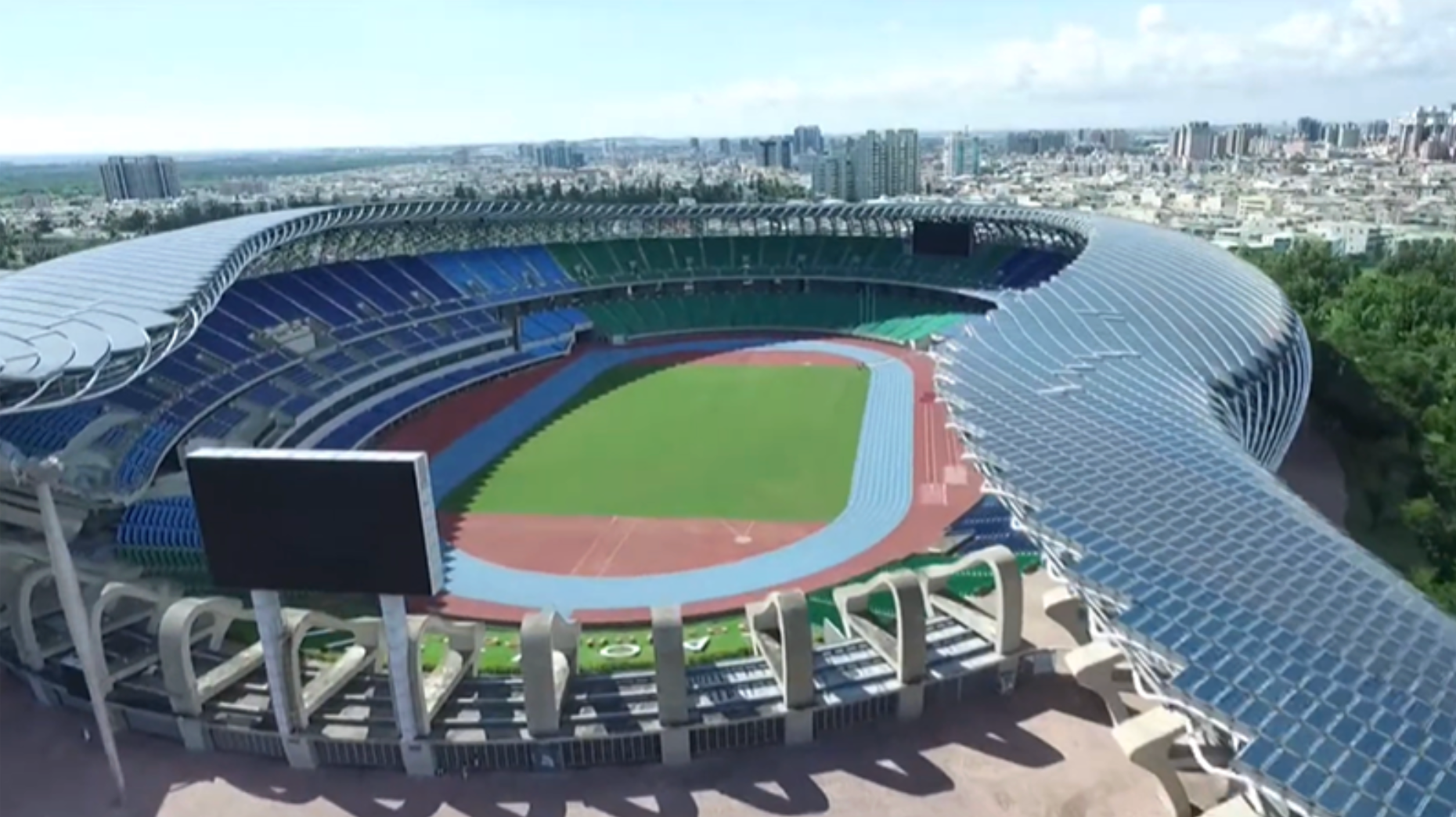 高雄國家體育場（世運主場館）