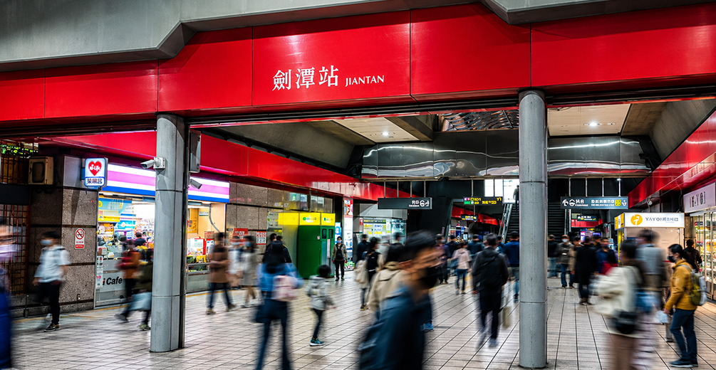 士林夜市はアクセスがいい